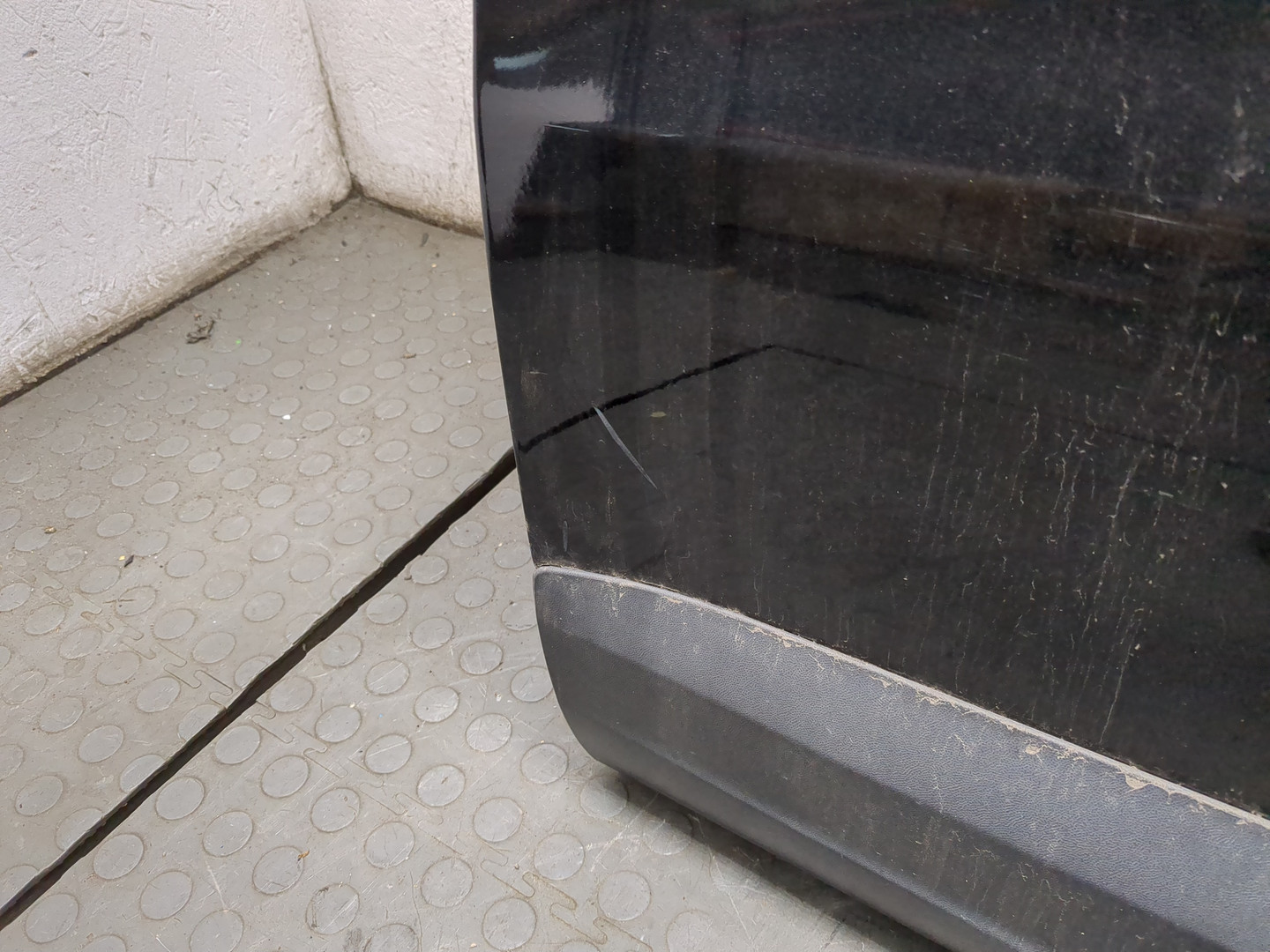 Дверь передняя левая