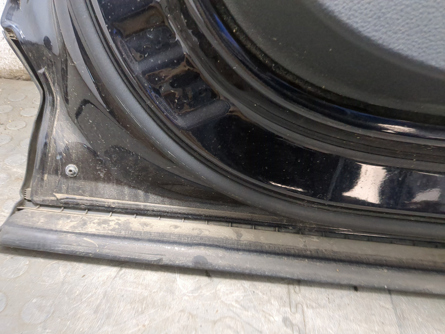 Дверь передняя левая