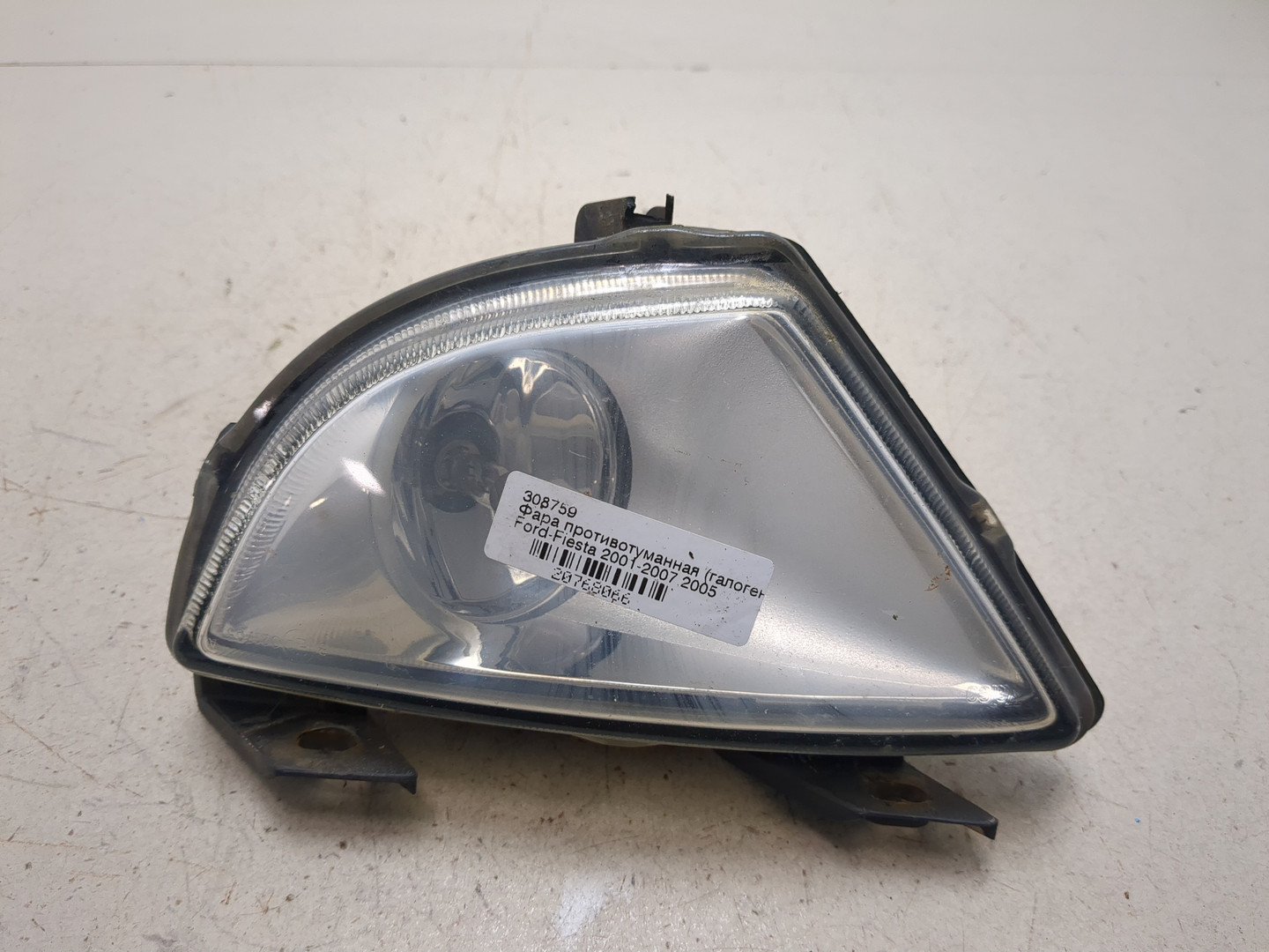 Фара противотуманная левая