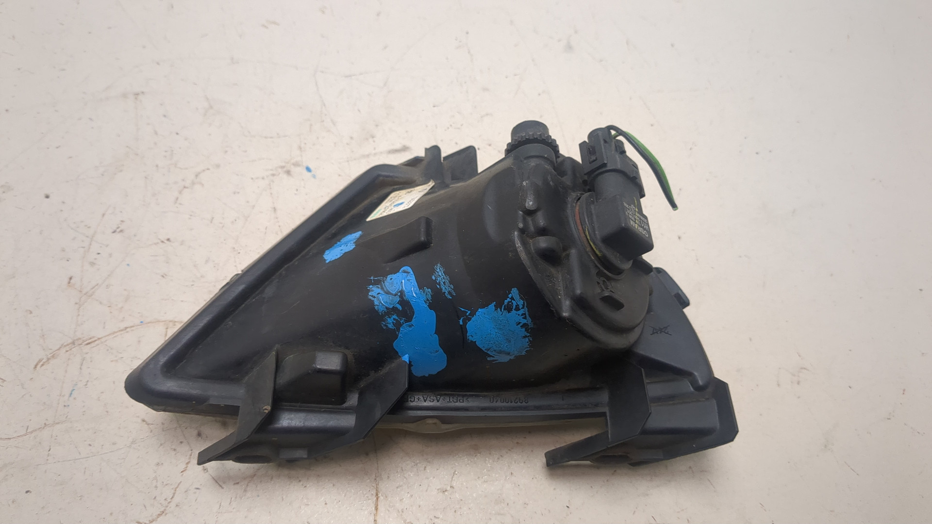 Фара противотуманная левая