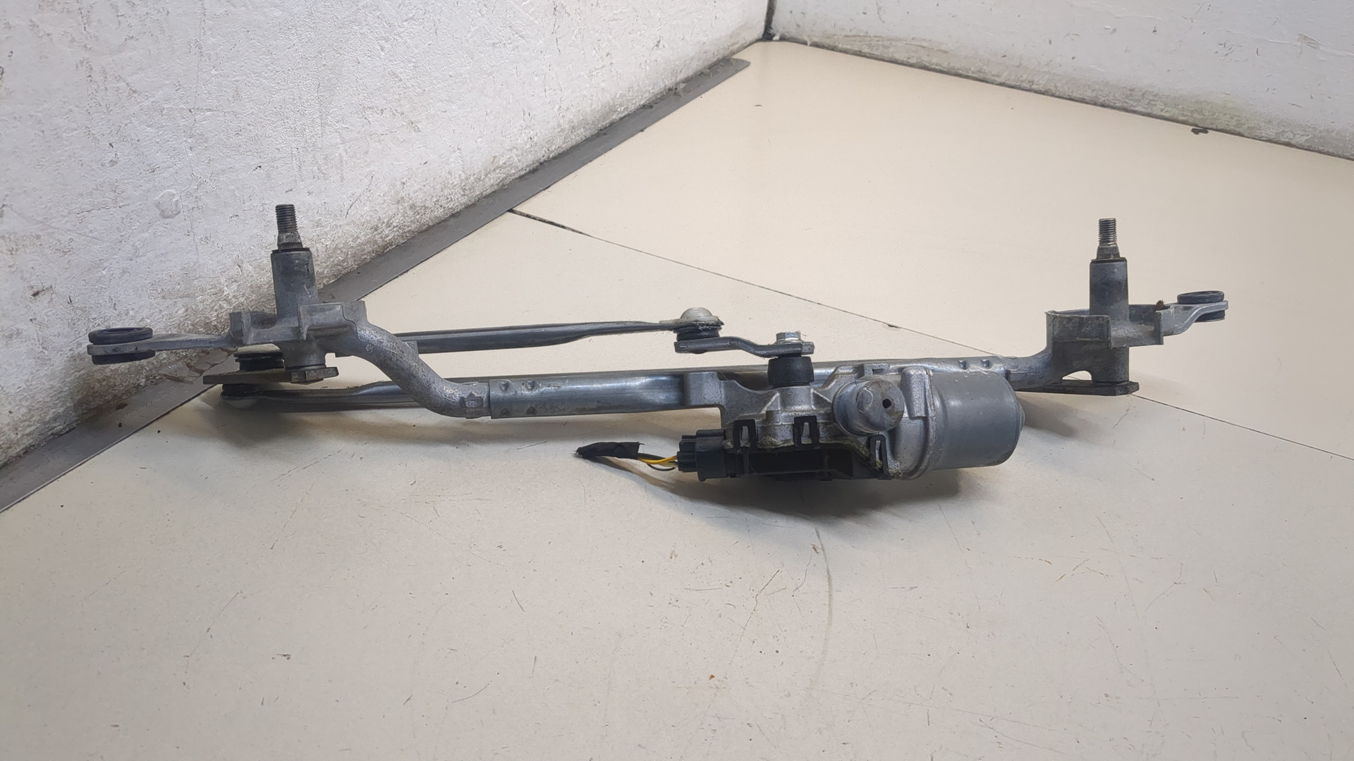 Трапеция стеклоочистителей