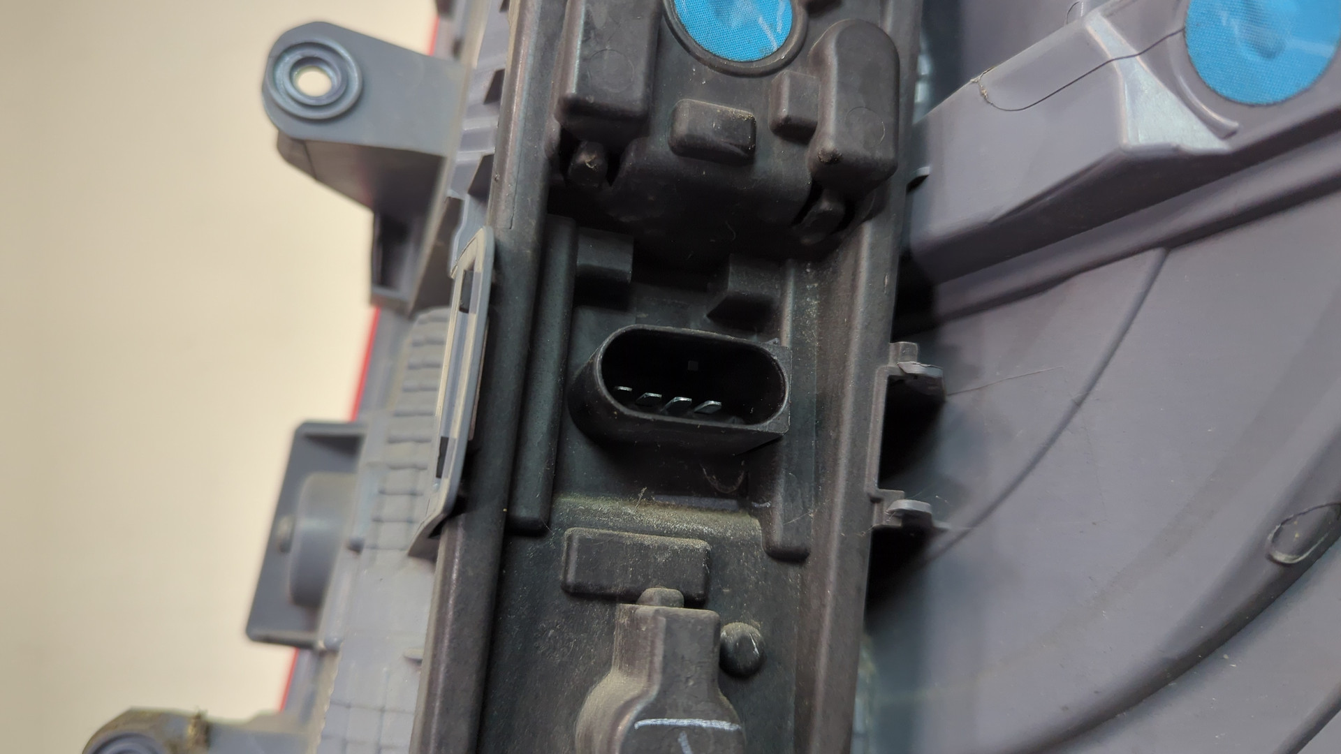 Фонарь задний левый