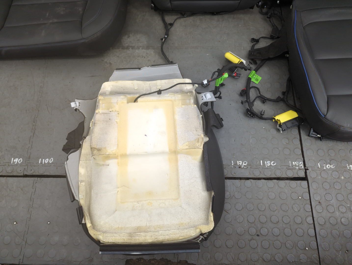 Сиденья комплект