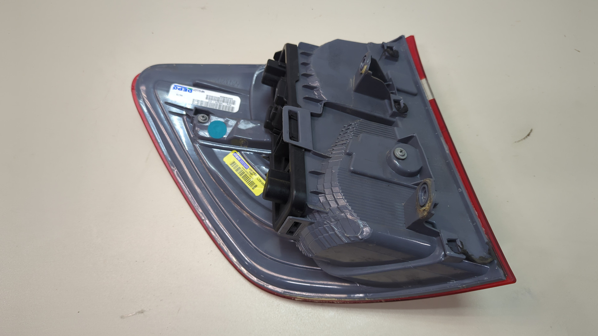 Фонарь задний правый