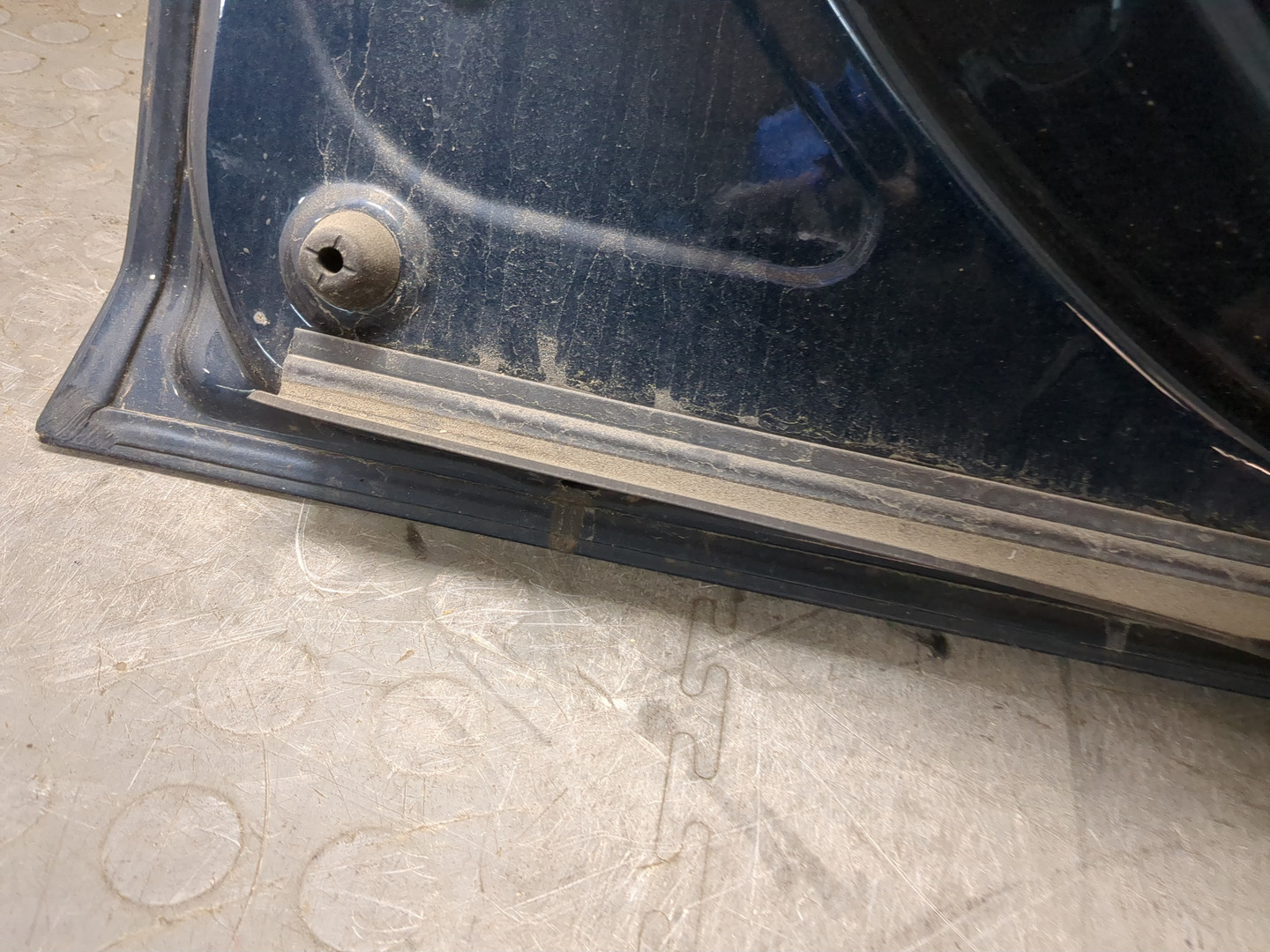 Дверь передняя левая