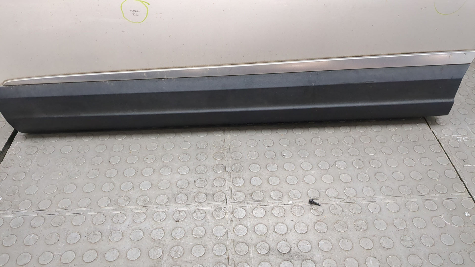 Дверь передняя левая