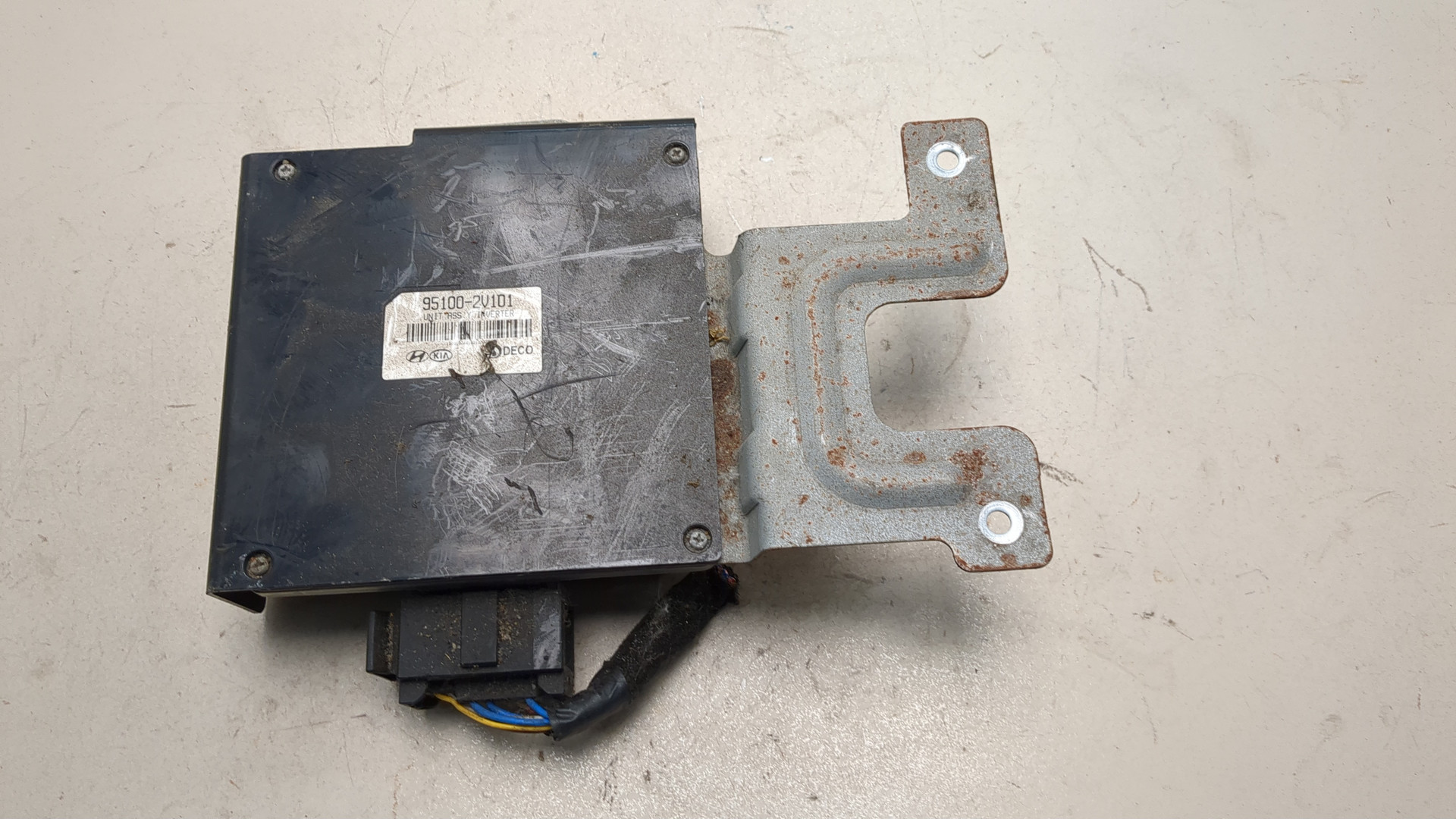 Преобразователь напряжения (адаптер)