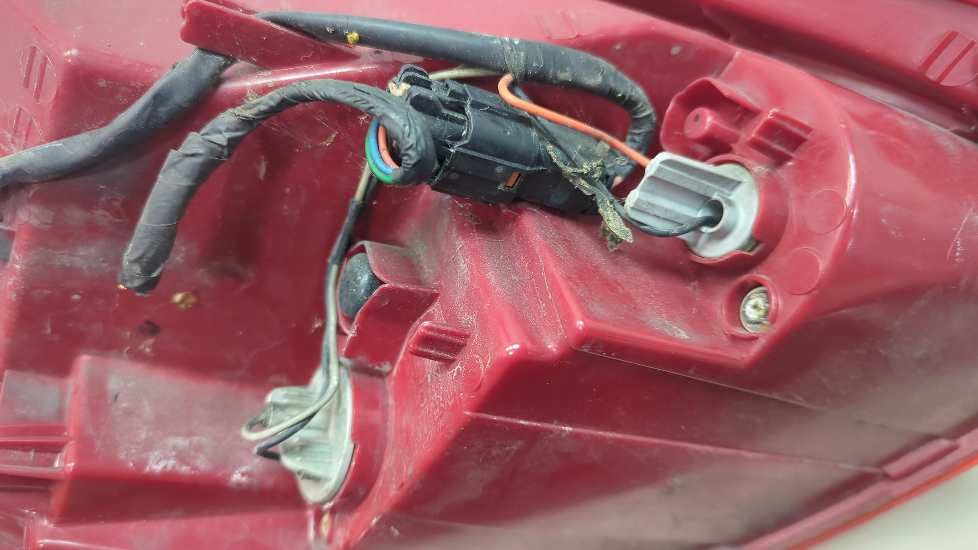 Фонарь задний правый