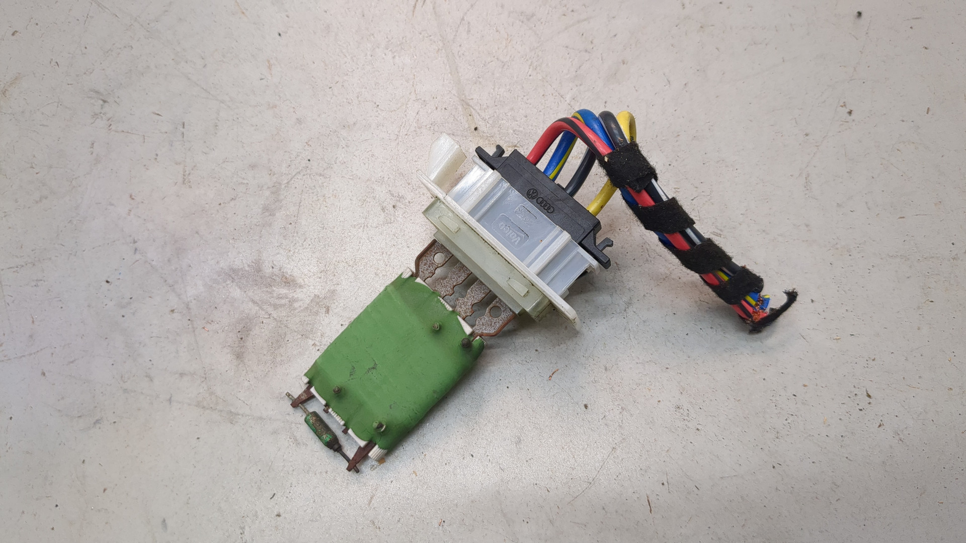 Резистор отопителя