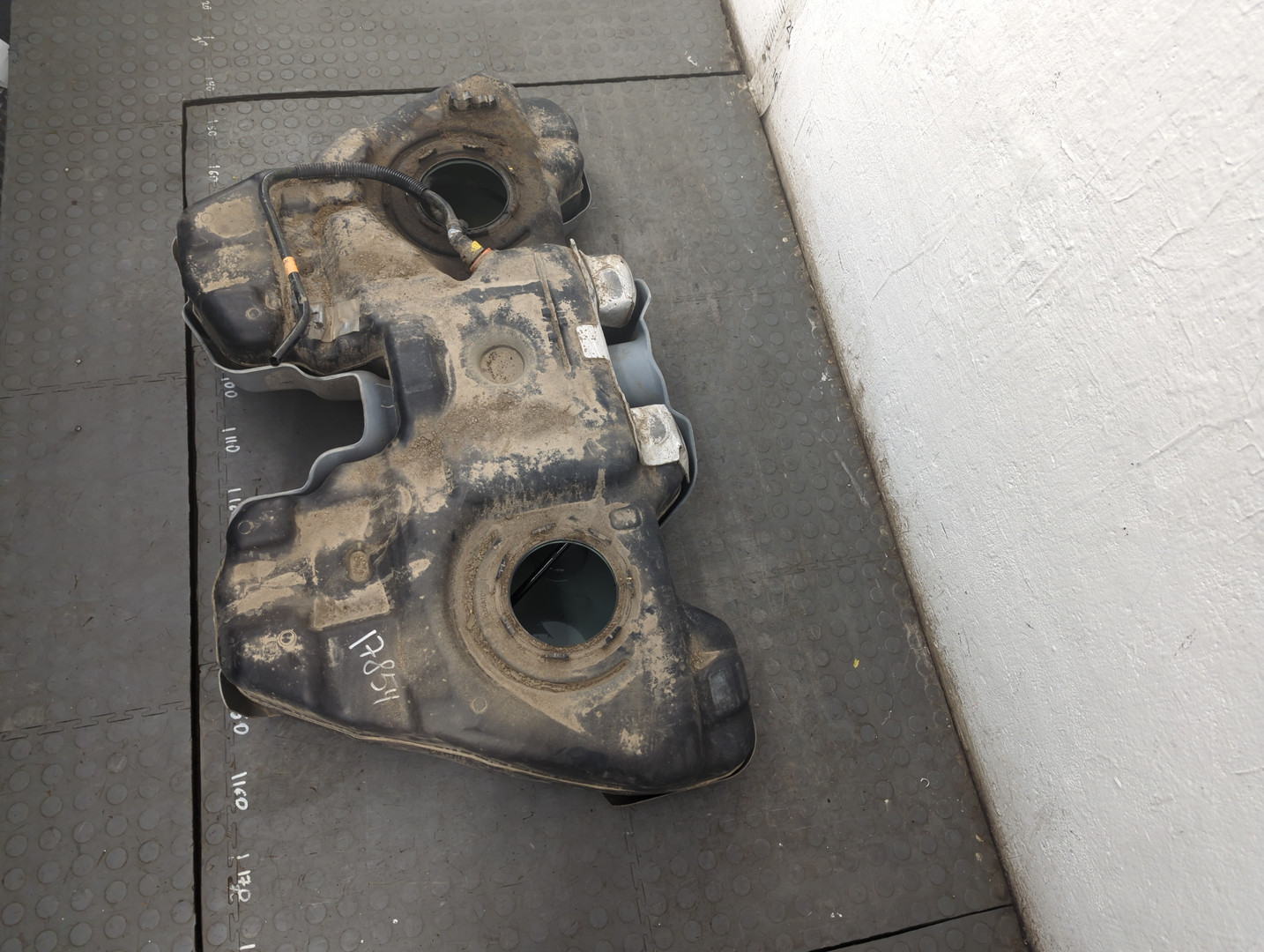 Бак топливный