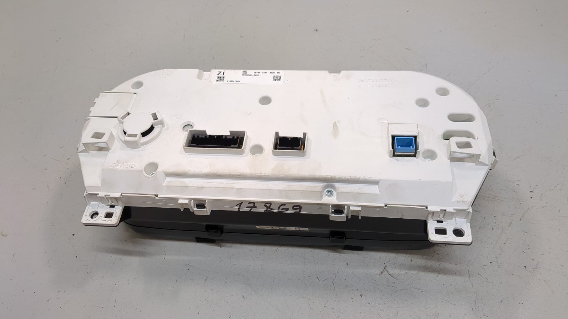 Панель приборов