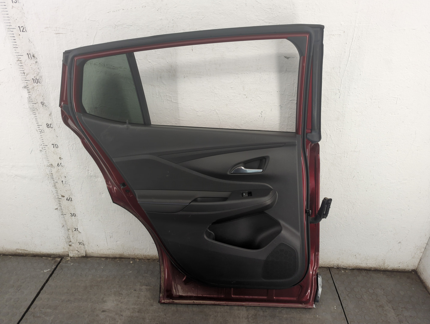 Дверь задняя левая