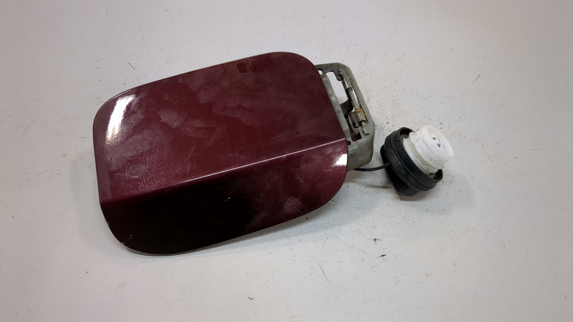 Лючок бензобака