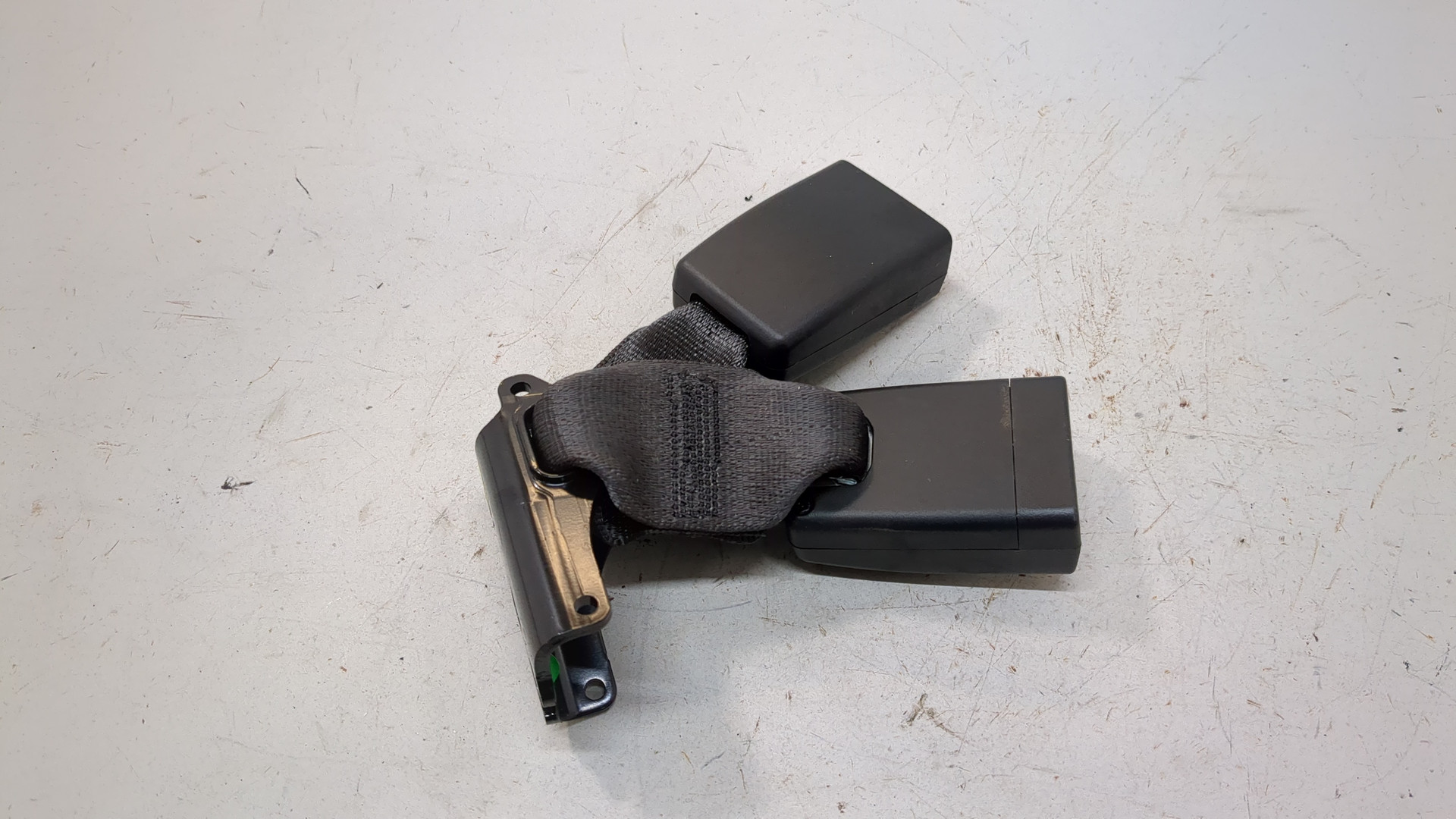 Ответная часть ремня безопасности