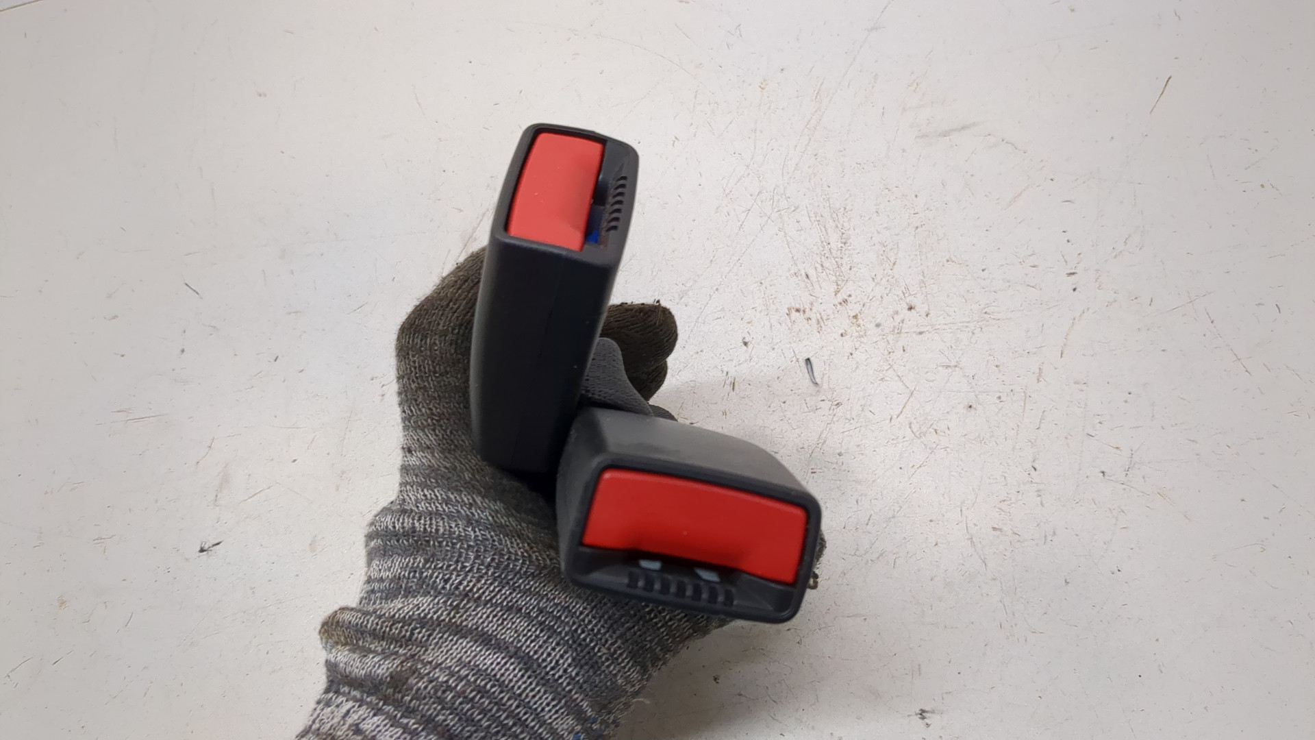 Ответная часть ремня безопасности