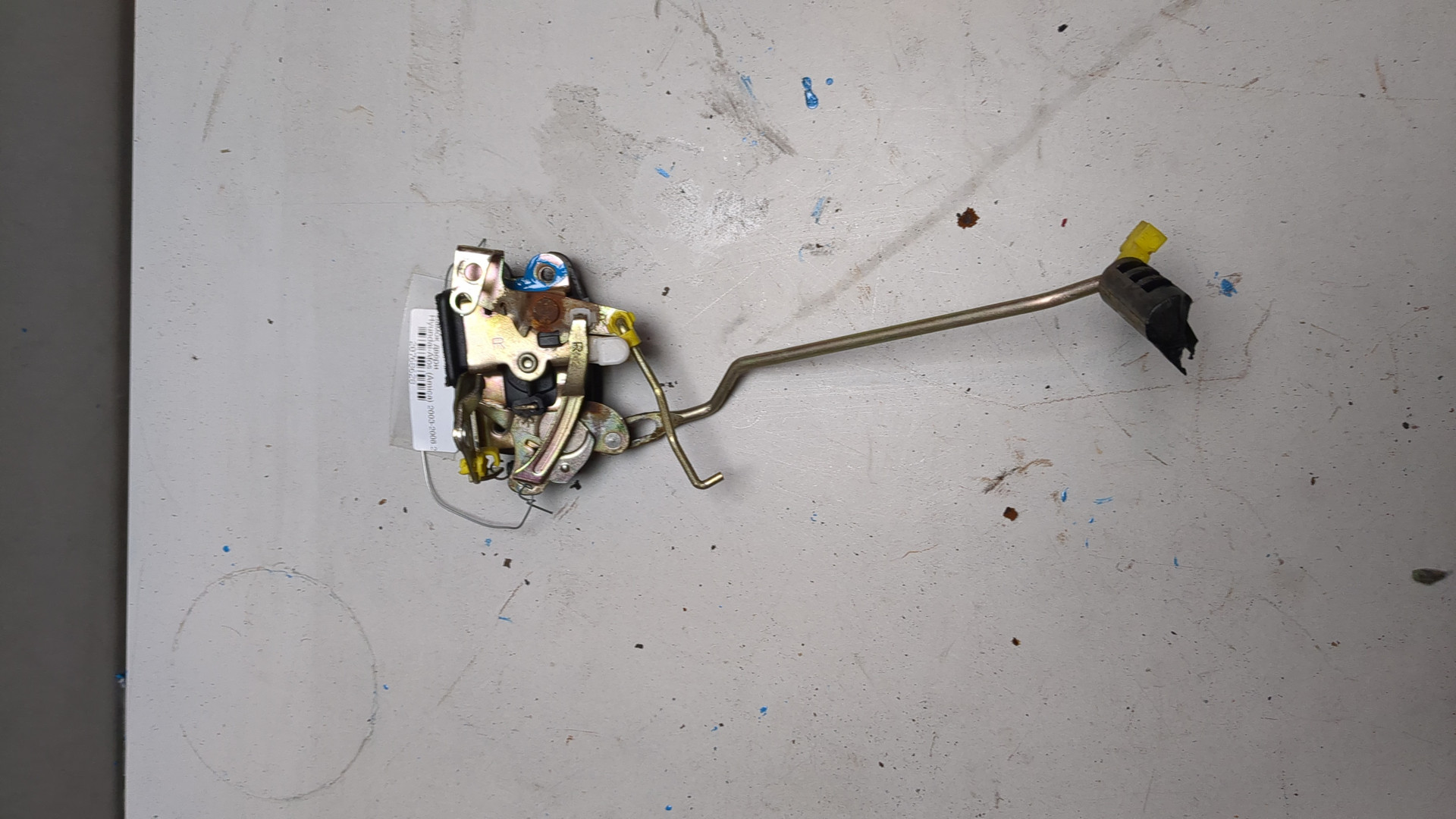 Замок двери передней правой