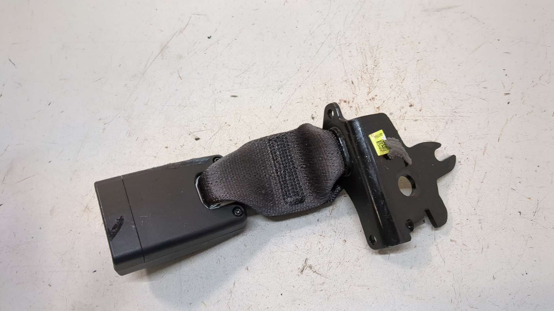 Ответная часть ремня безопасности