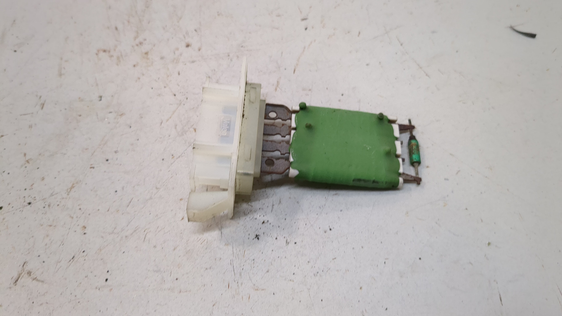 Резистор отопителя