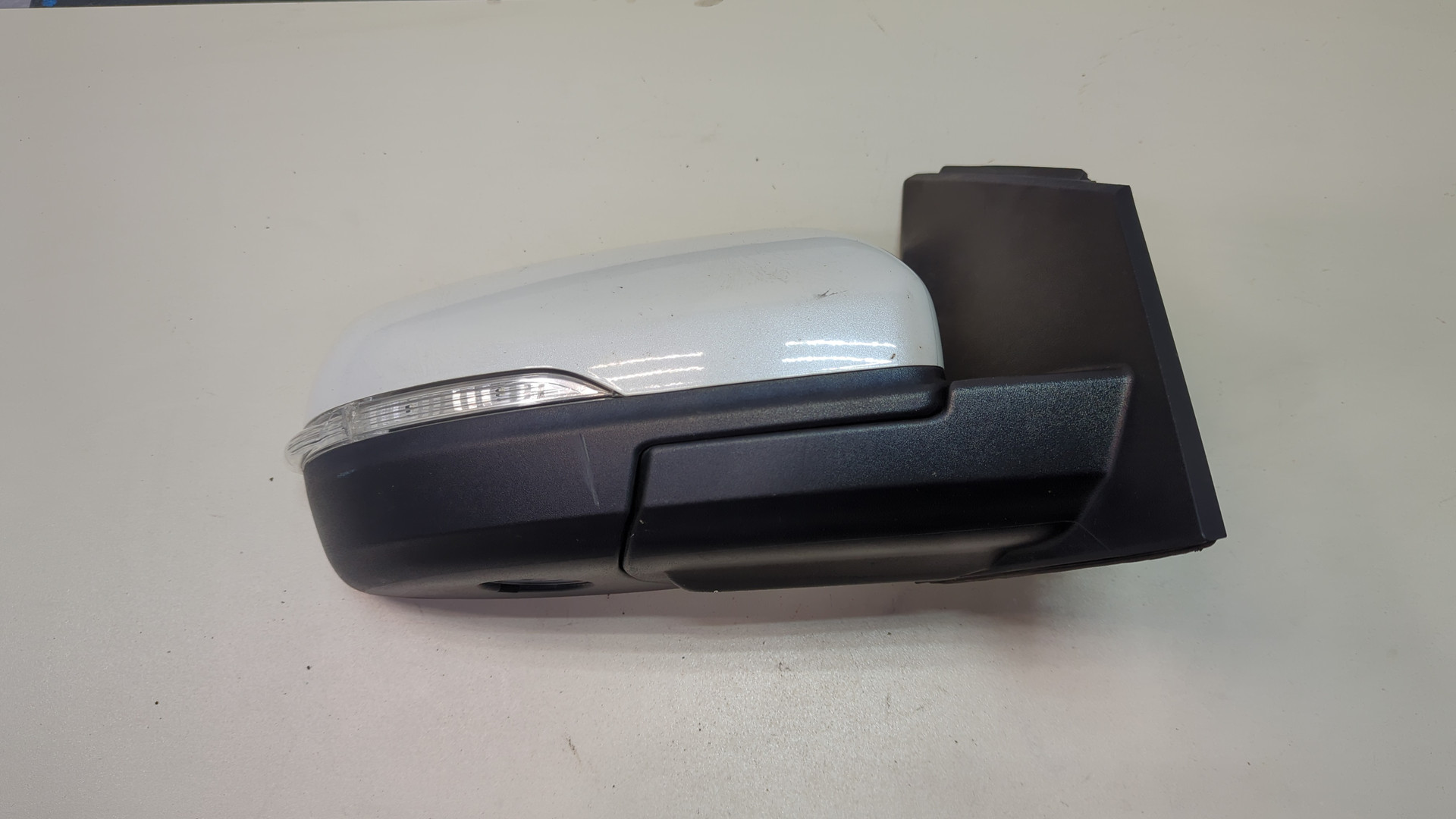 Зеркало правое электрическое