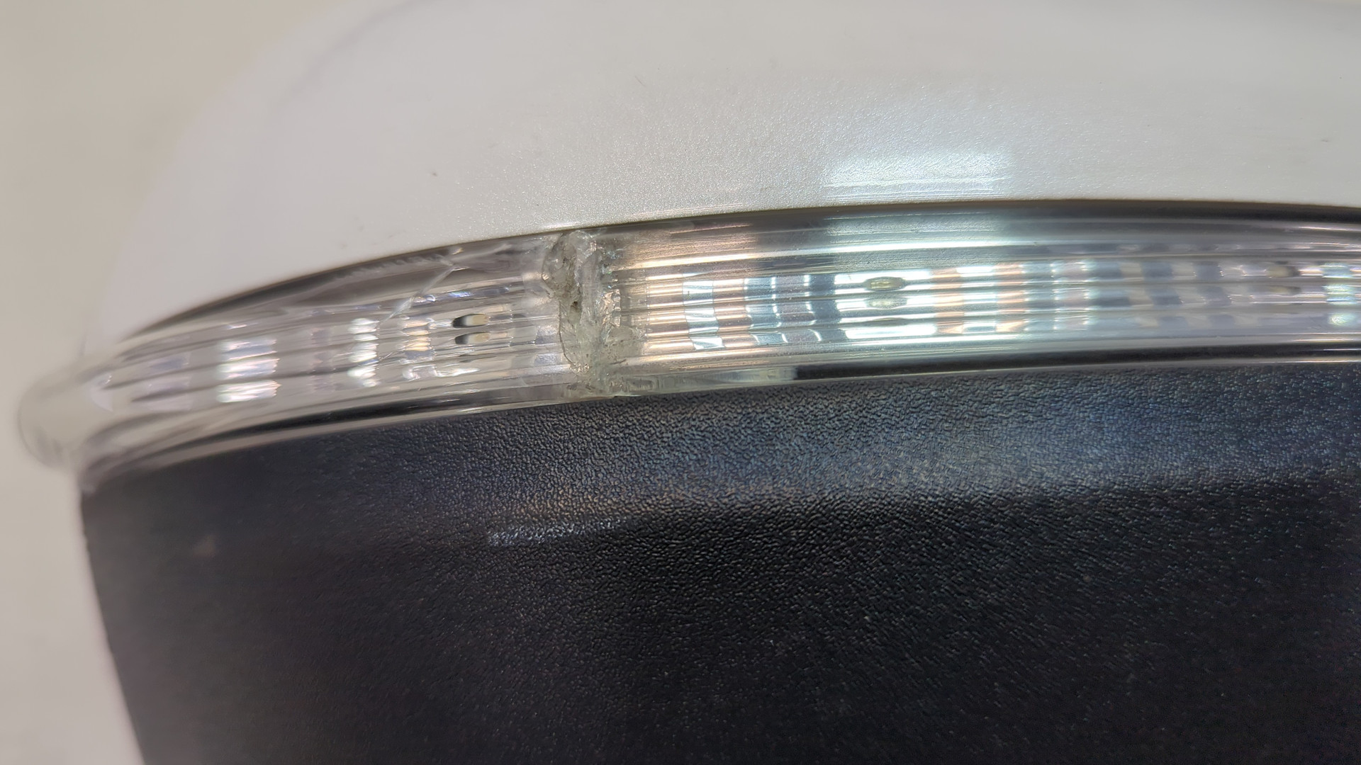 Зеркало правое электрическое