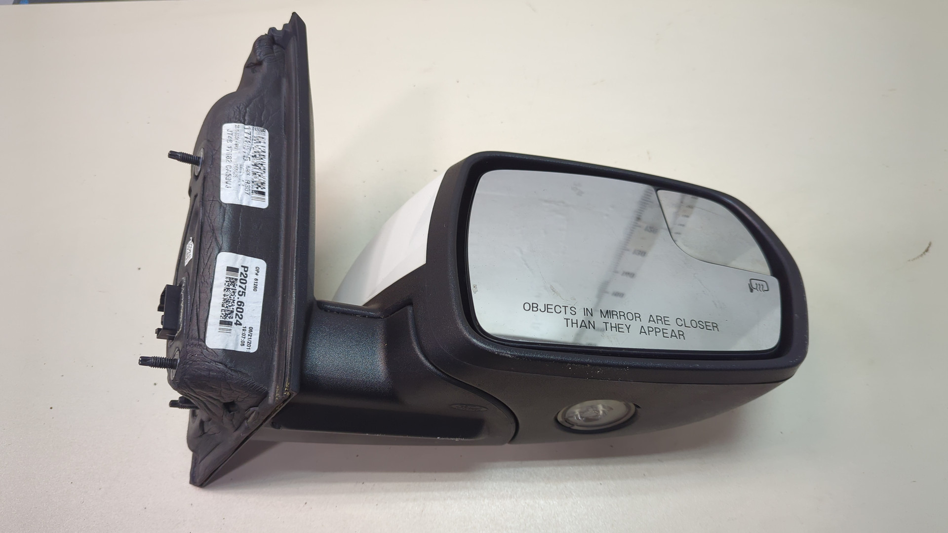 Зеркало правое электрическое