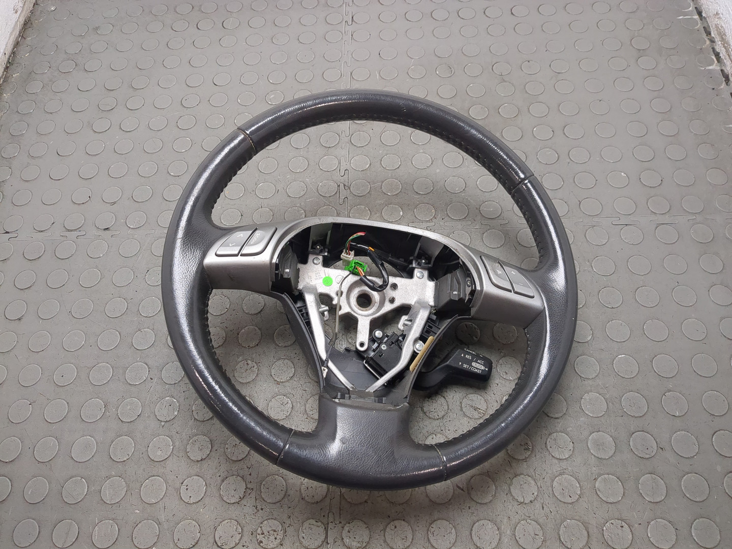 Рулевое колесо (руль)