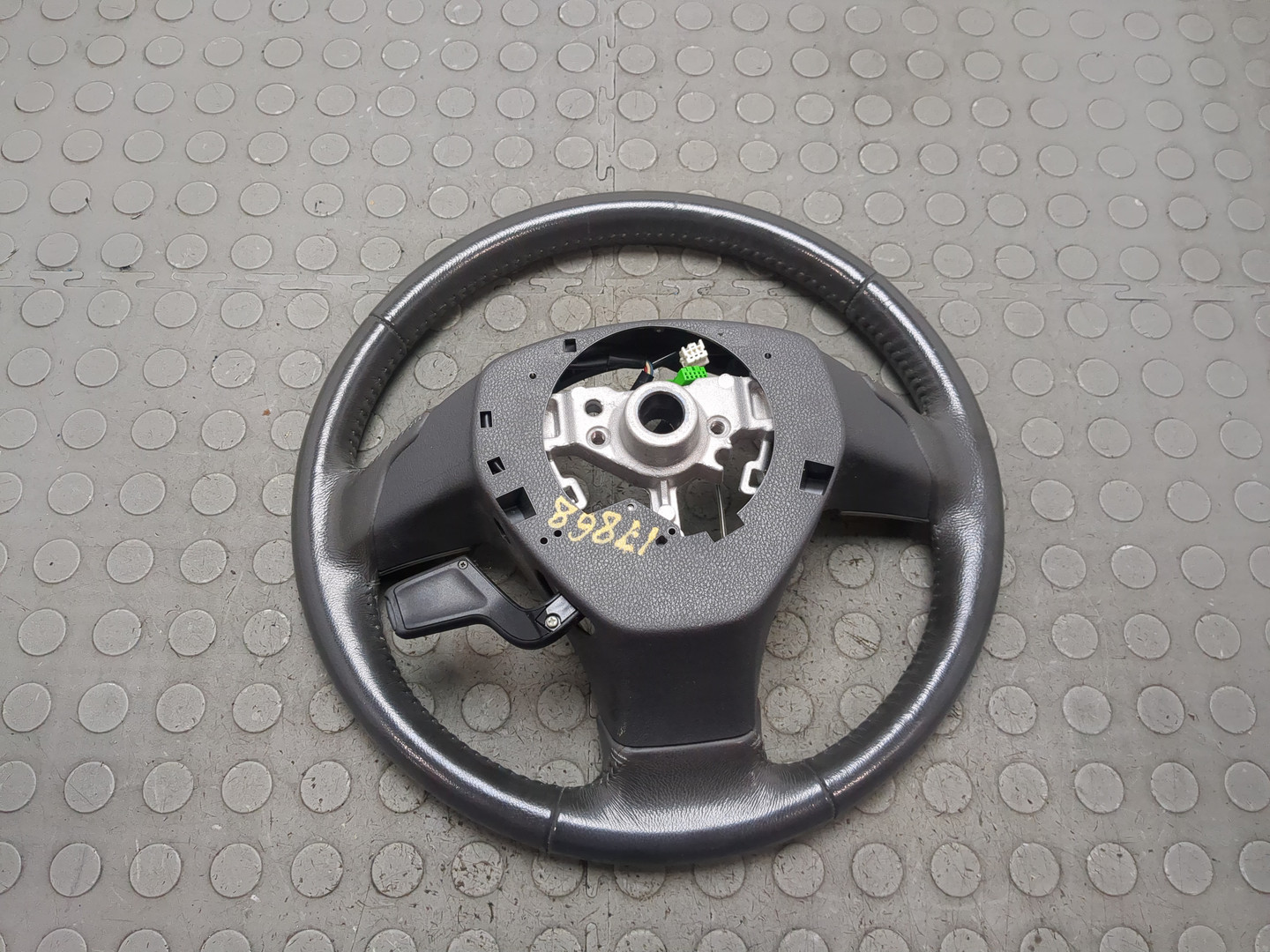 Рулевое колесо (руль)