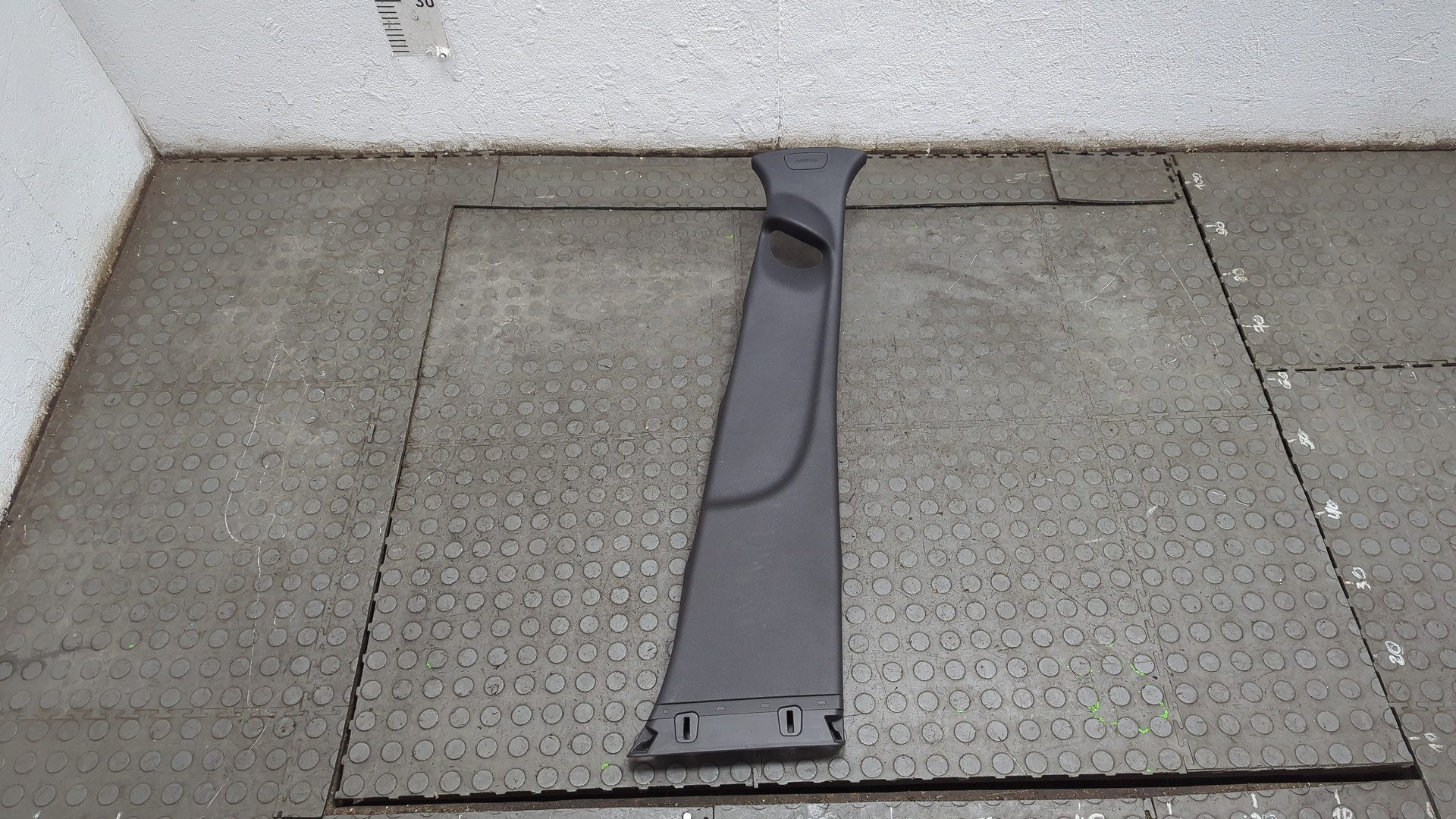 Обшивка стойки