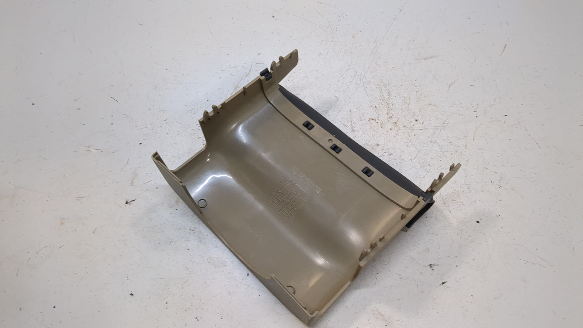 Кожух рулевой колонки