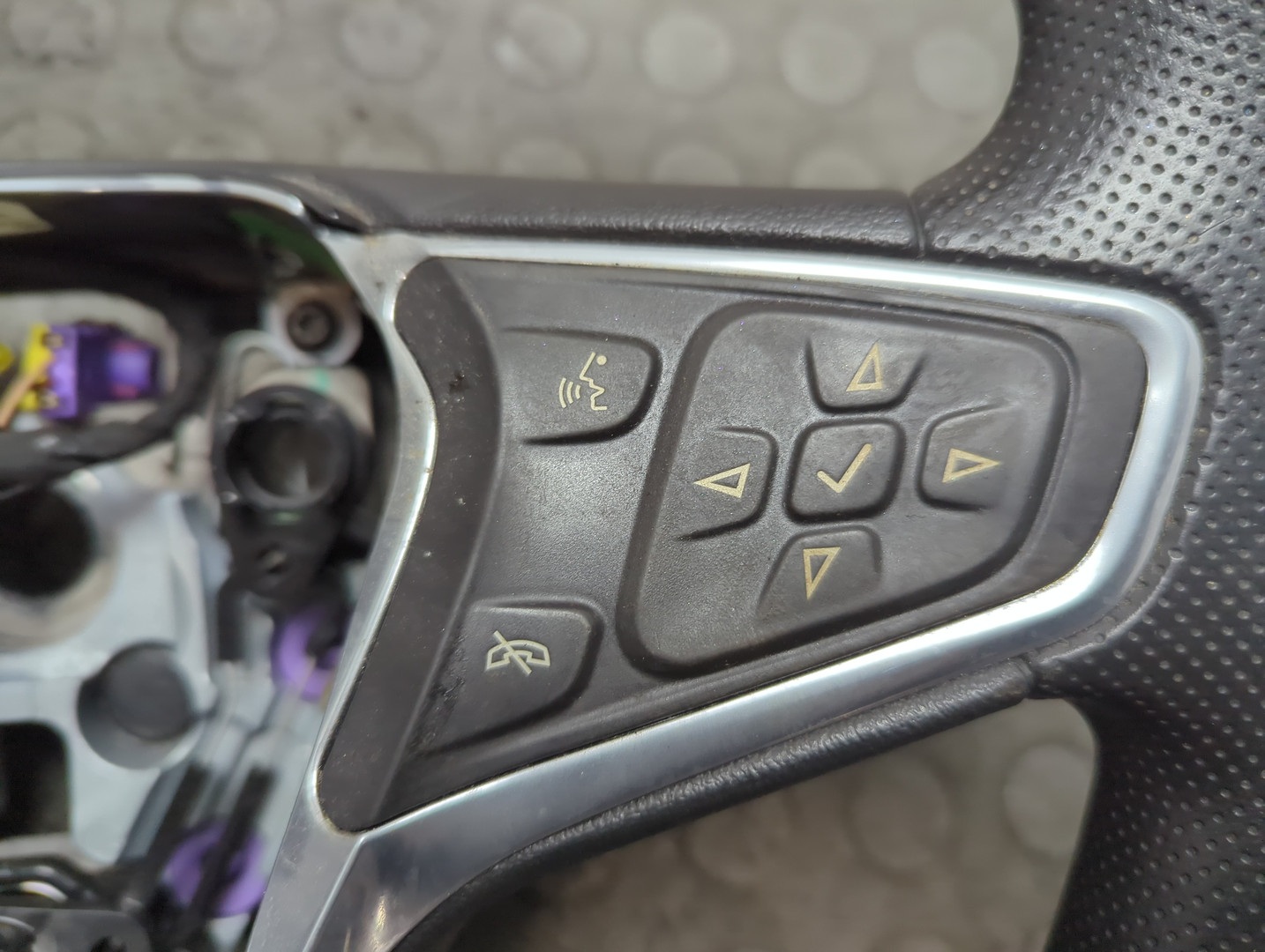 Рулевое колесо (руль)