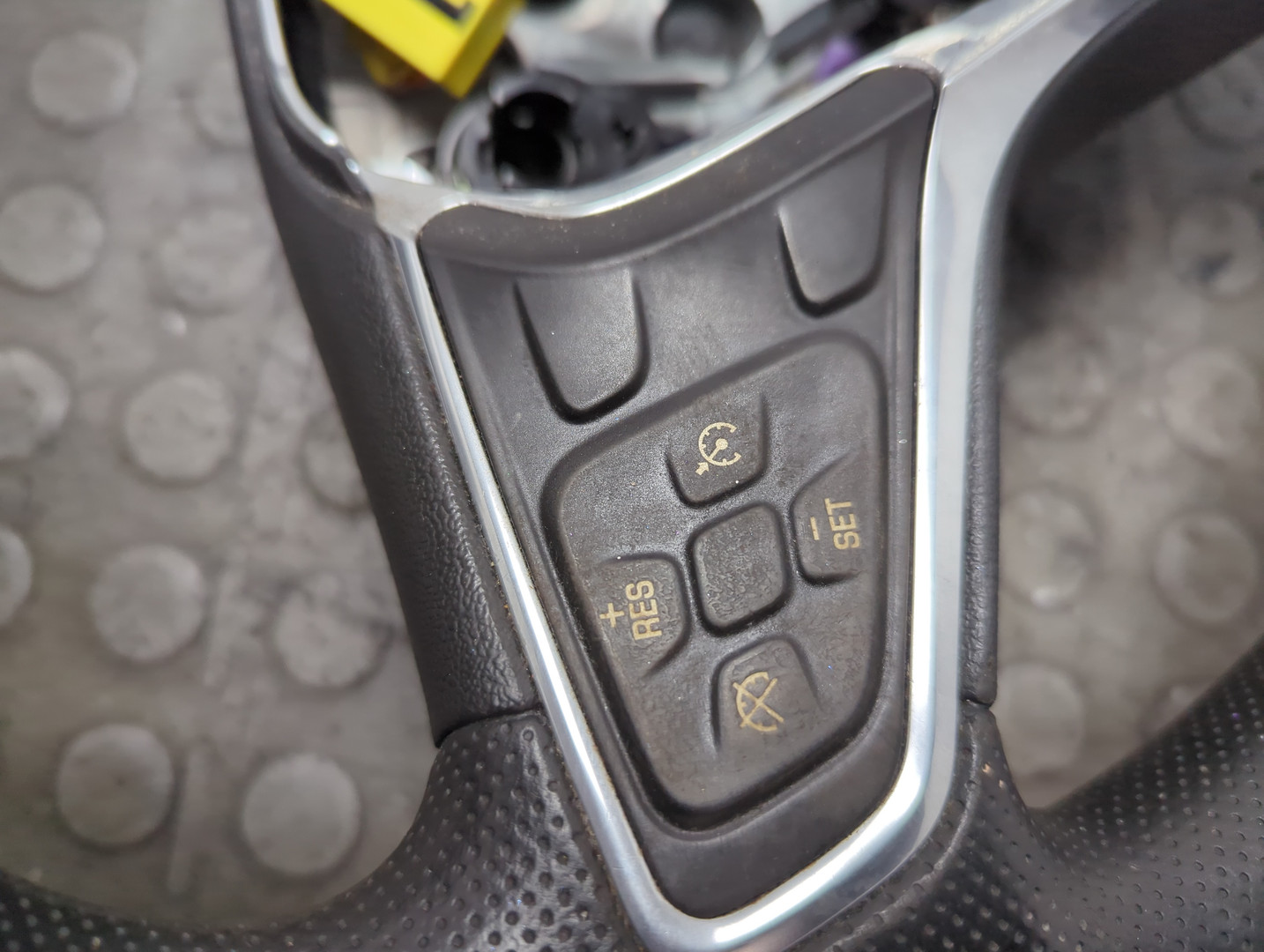 Рулевое колесо (руль)