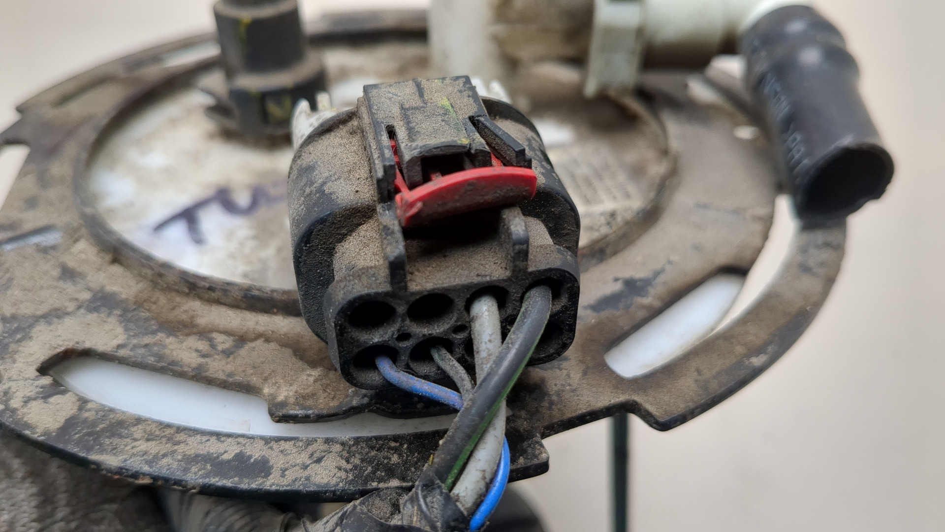 Насос топливный электрический