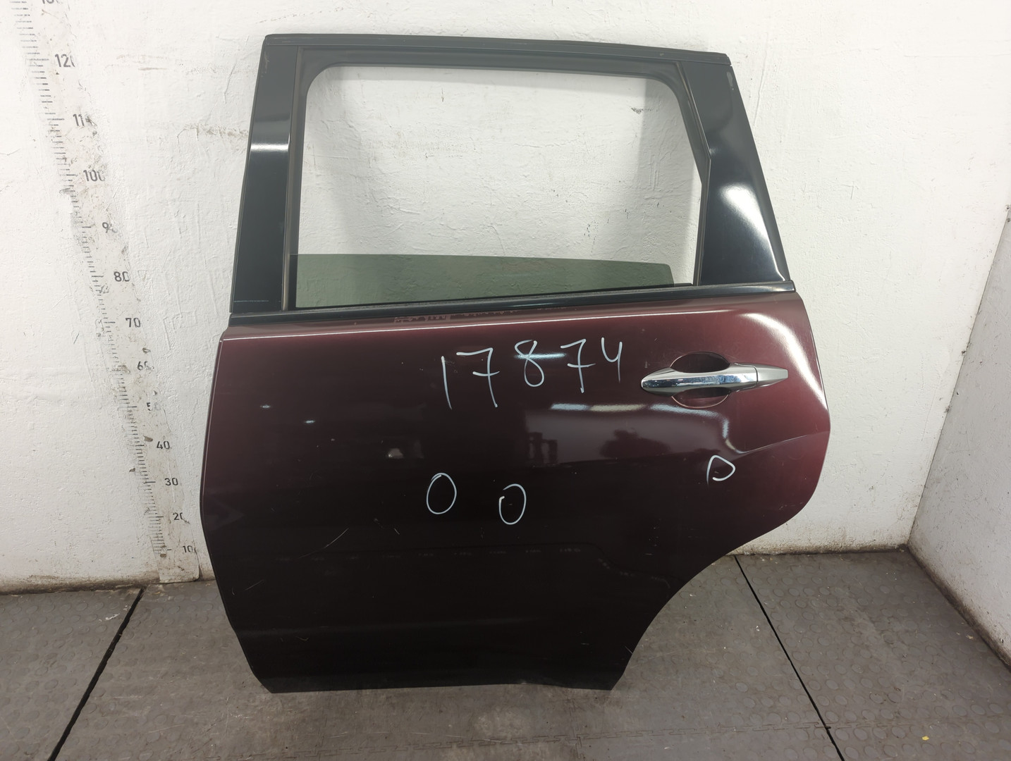 Дверь задняя левая