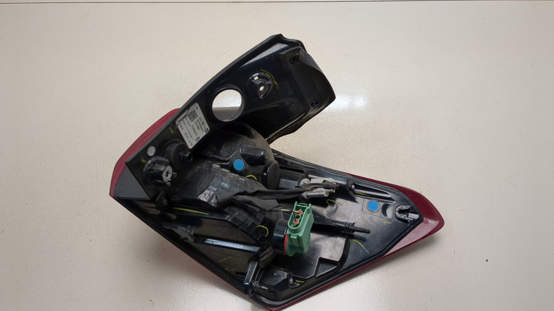 Фонарь задний левый