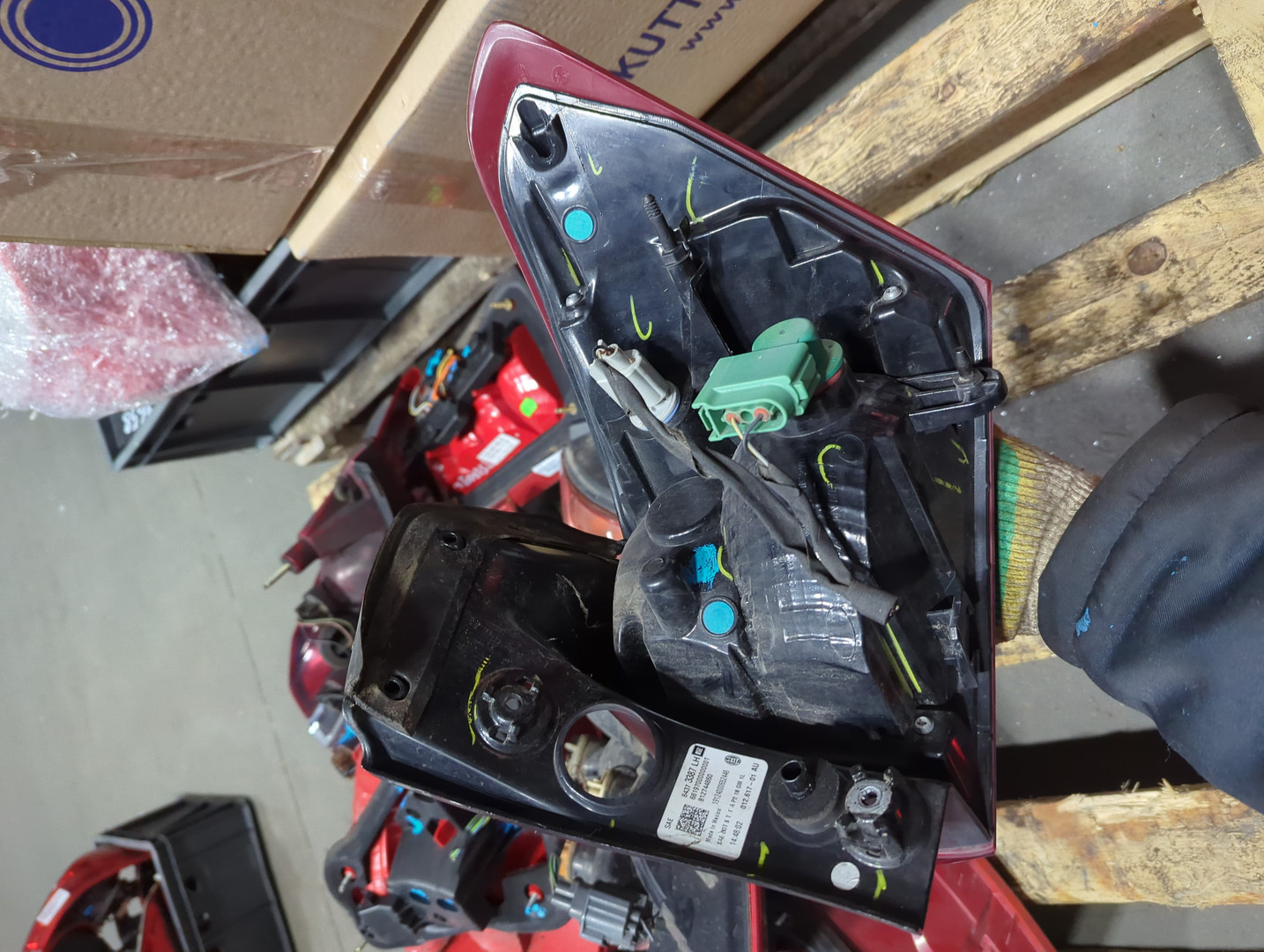 Фонарь задний левый