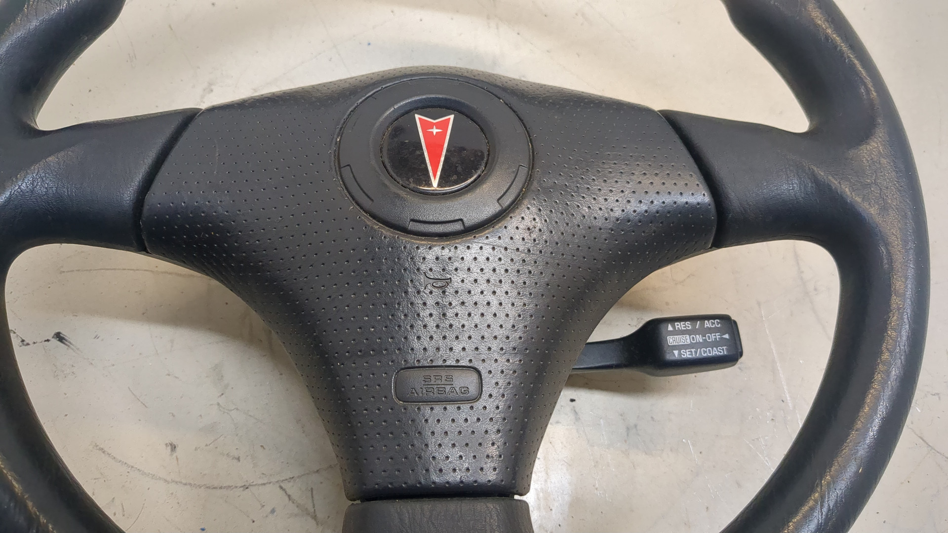 Рулевое колесо (руль)