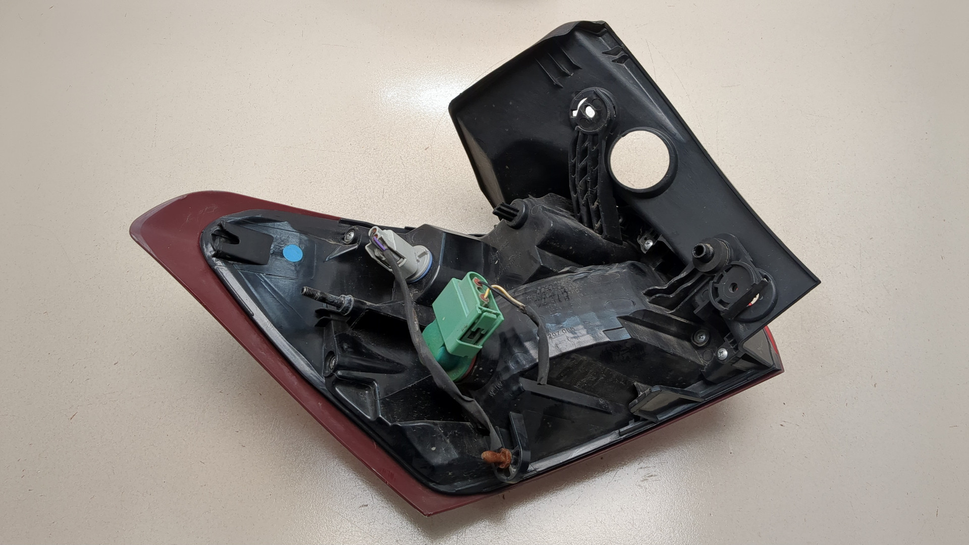 Фонарь задний правый