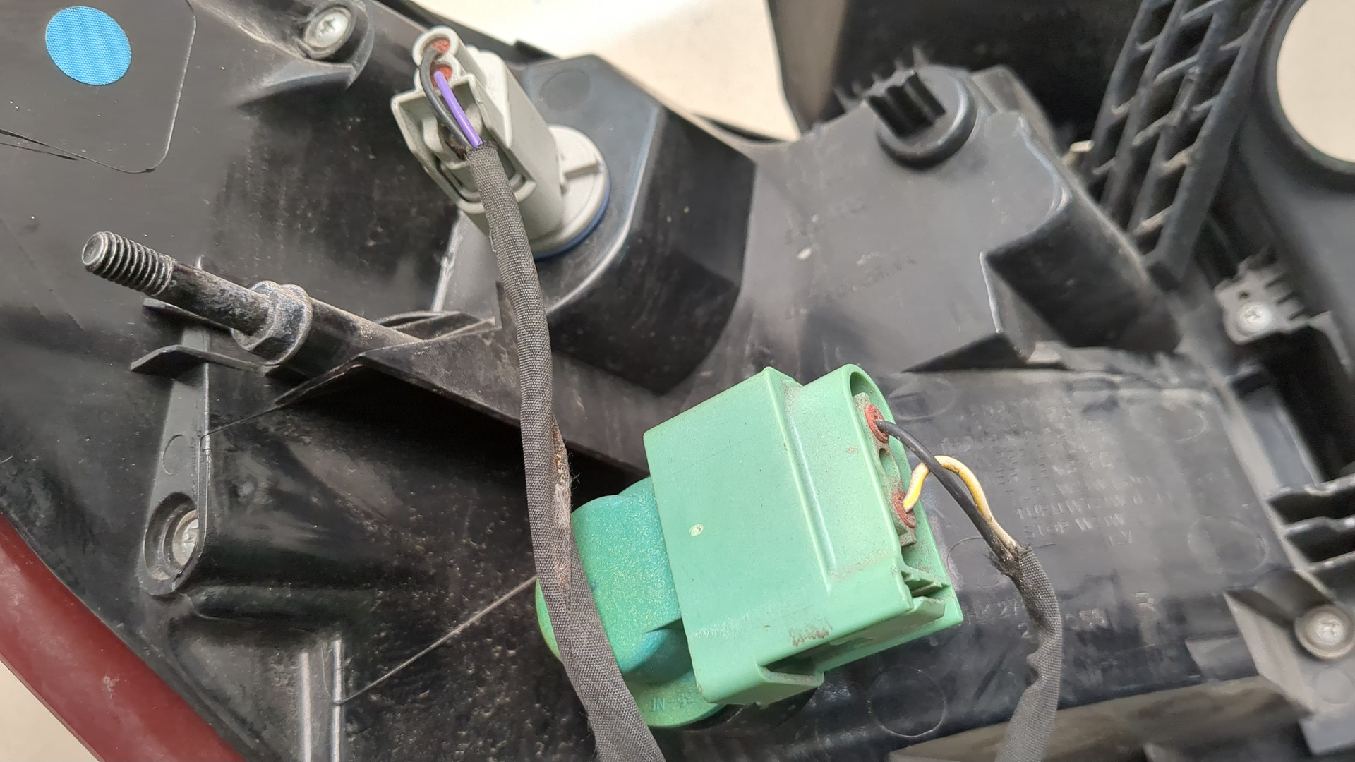 Фонарь задний правый