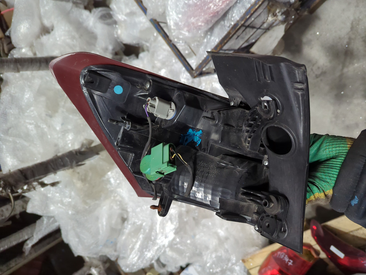 Фонарь задний правый