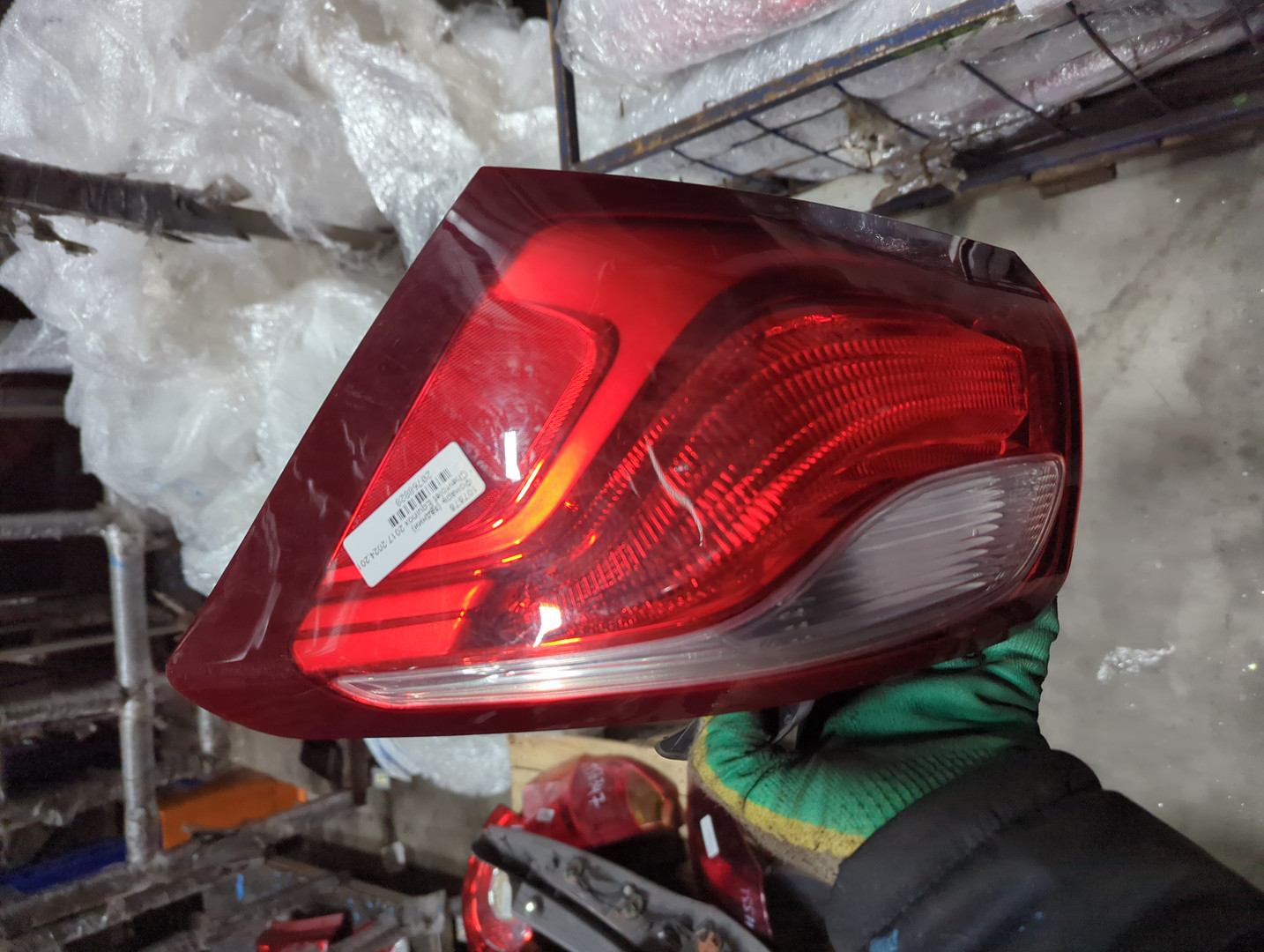 Фонарь задний правый