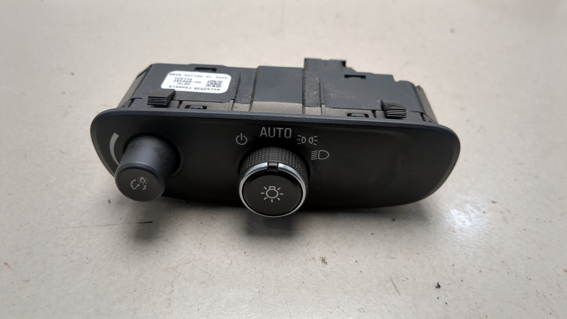 Переключатель света фар