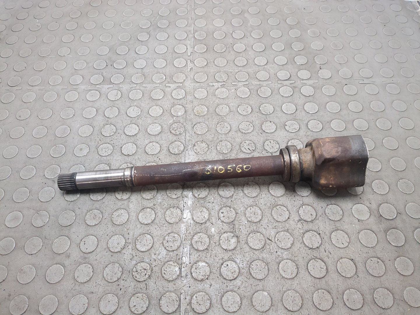 Полуось передняя правая