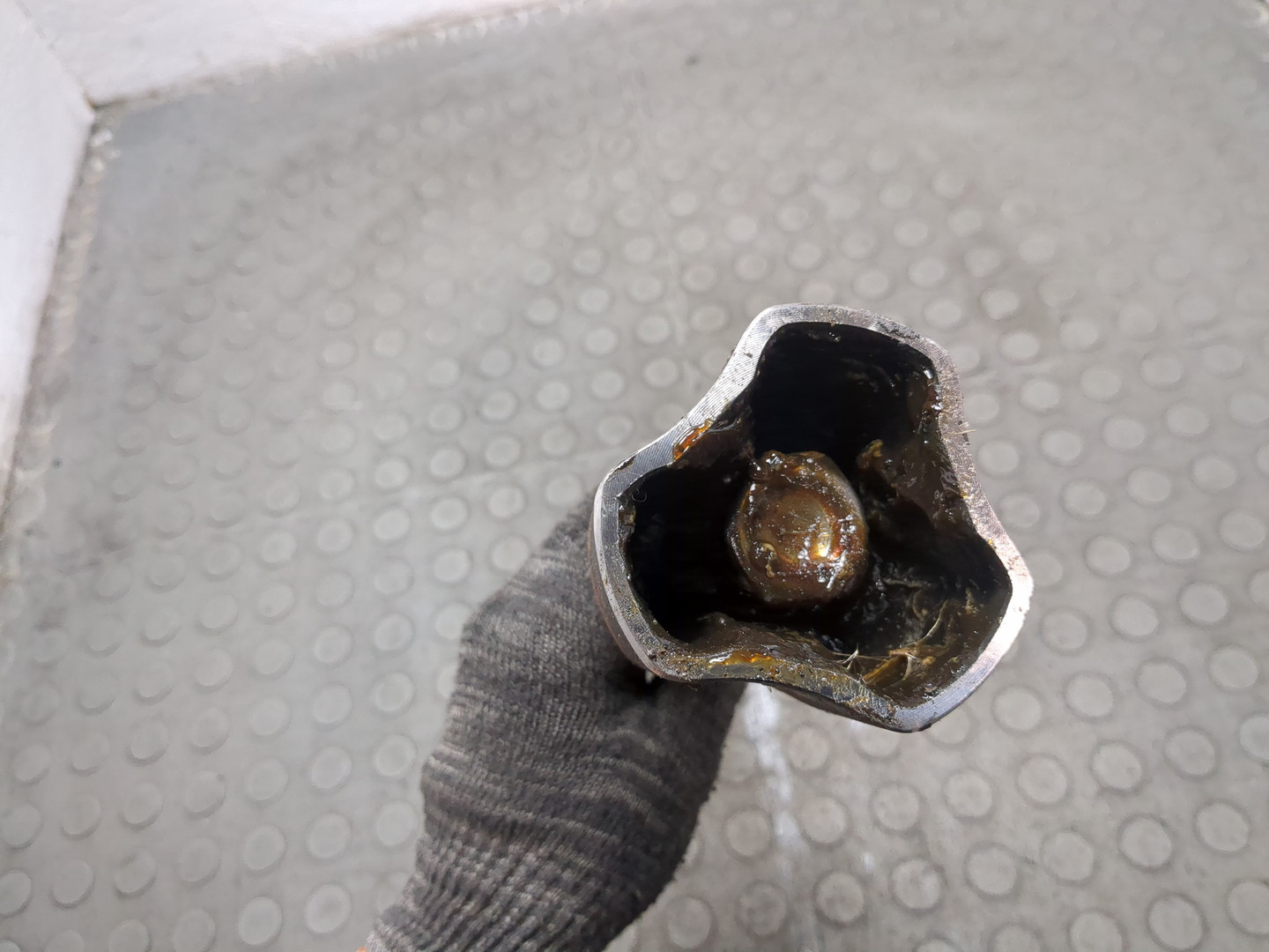 Полуось передняя правая