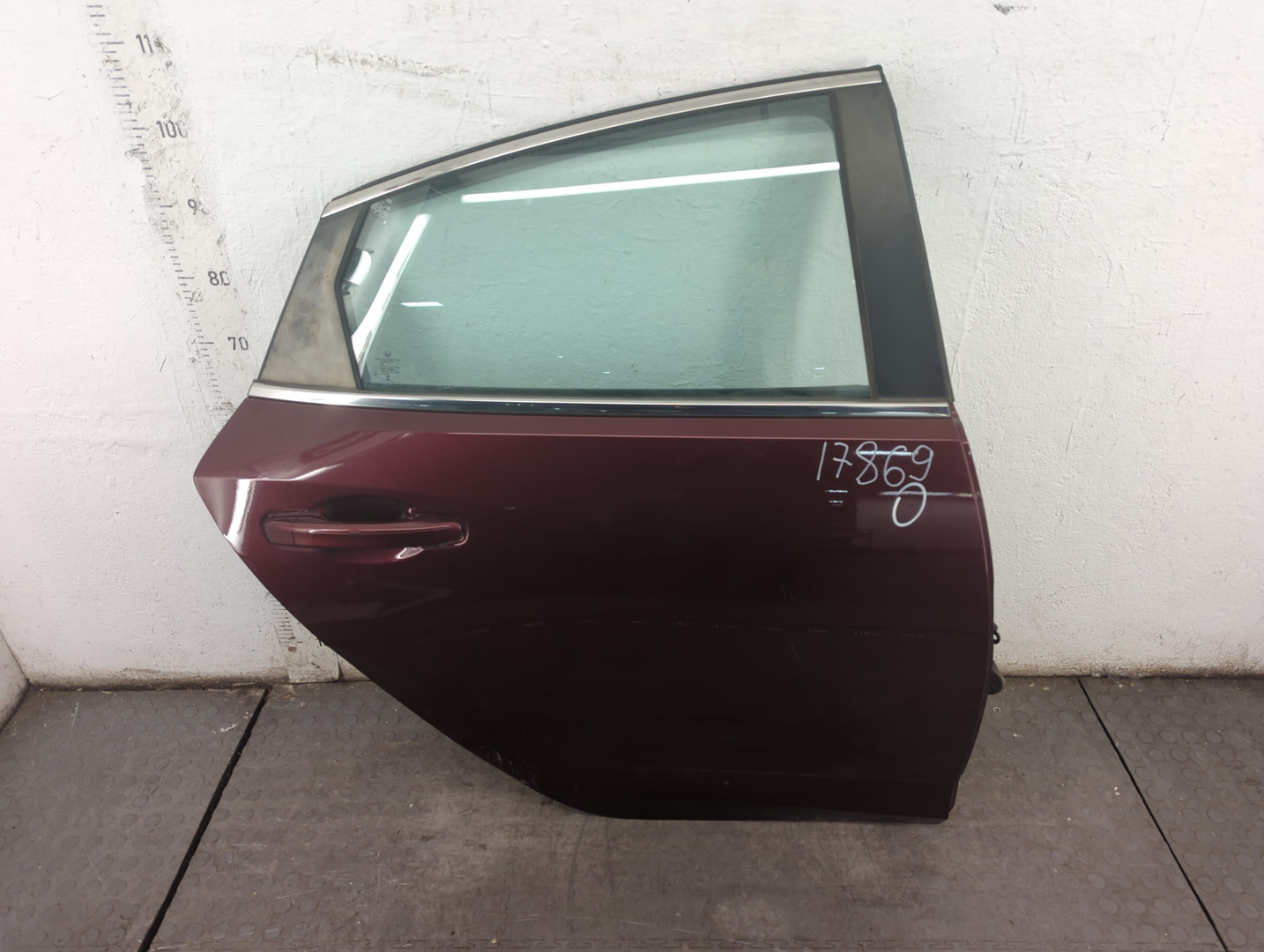 Дверь задняя правая