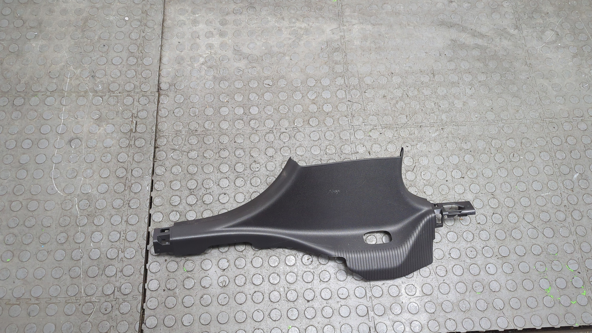 Обшивка стойки