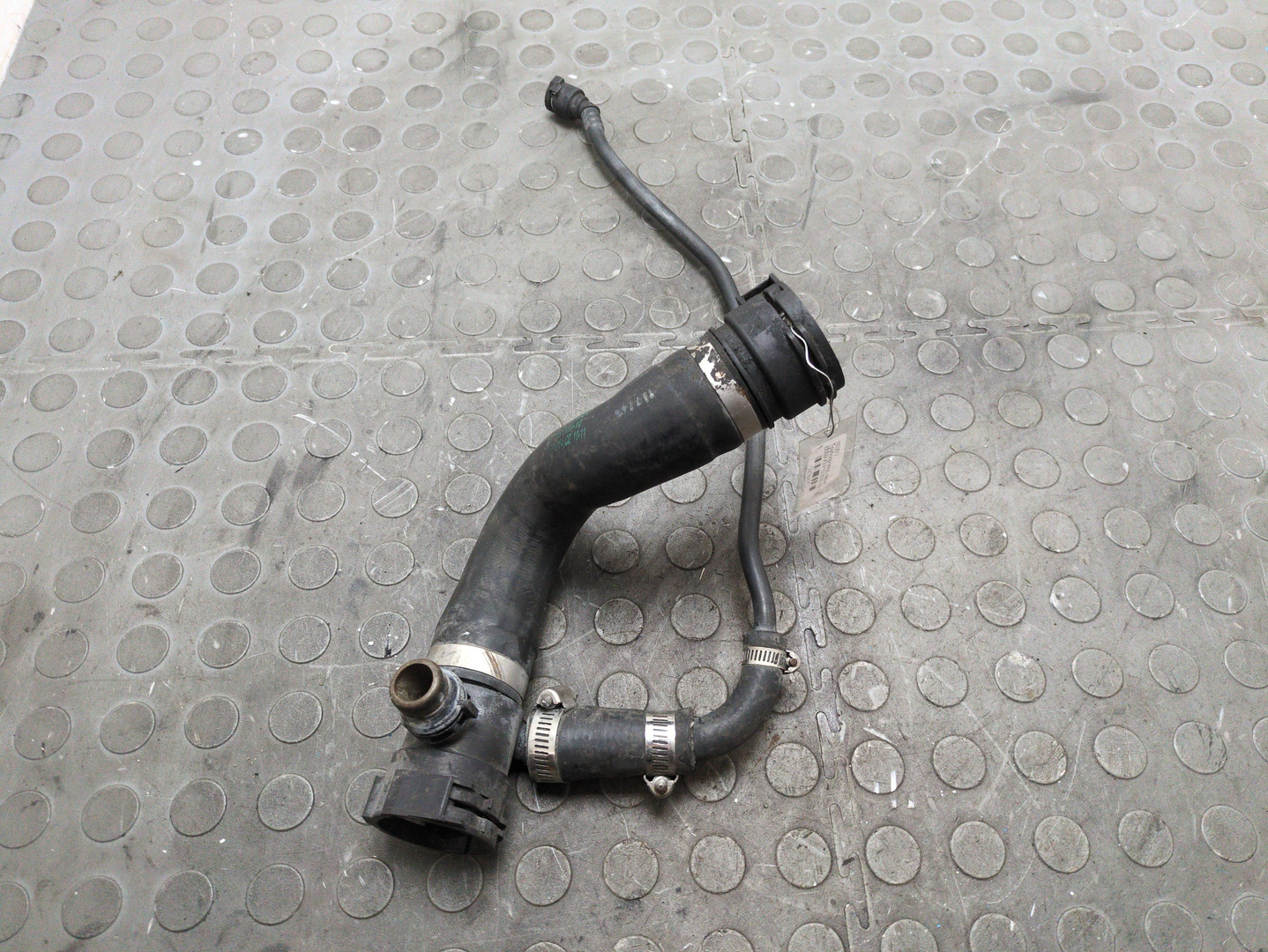 Шланг системы охлаждения