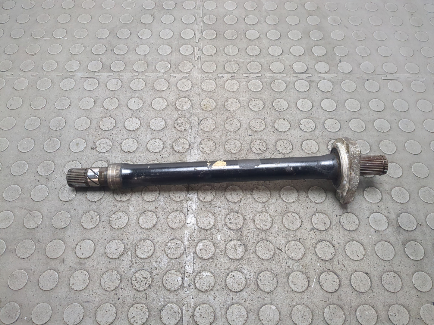 Полуось передняя правая