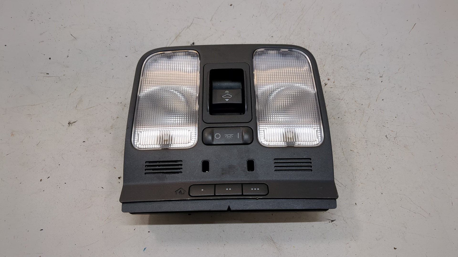 Плафон салонный