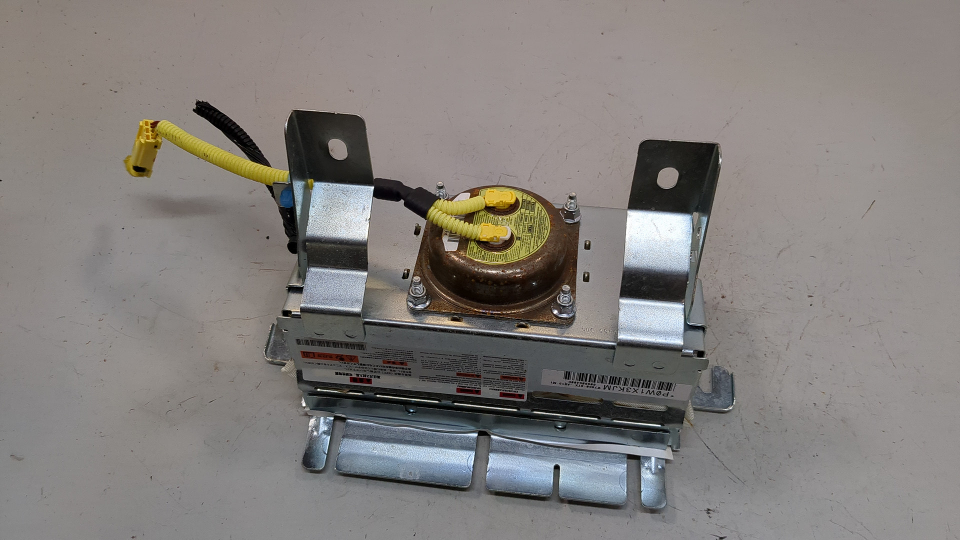 Подушка безопасности пассажирская (в торпедо)