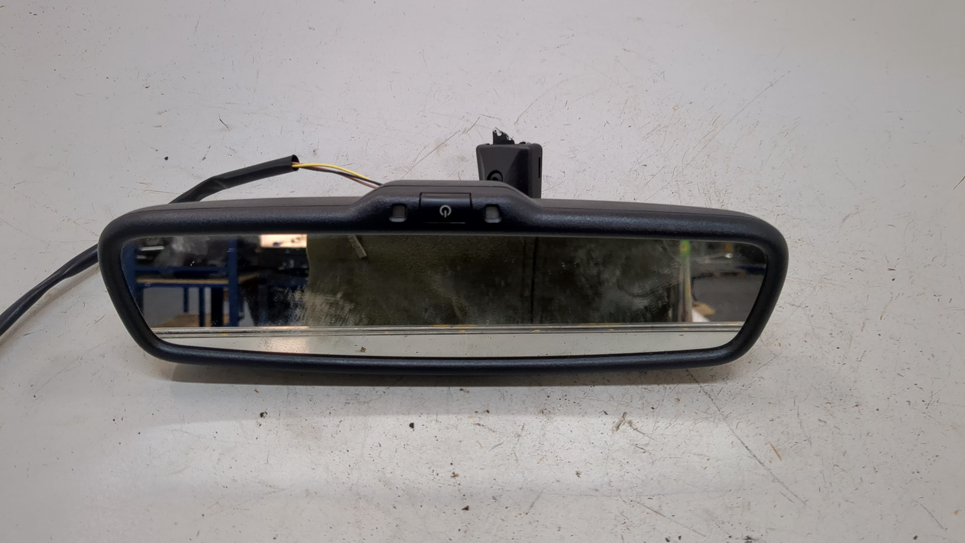 Зеркало заднего вида